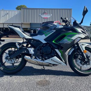 2022 Kawasaki Ninja 650 Base